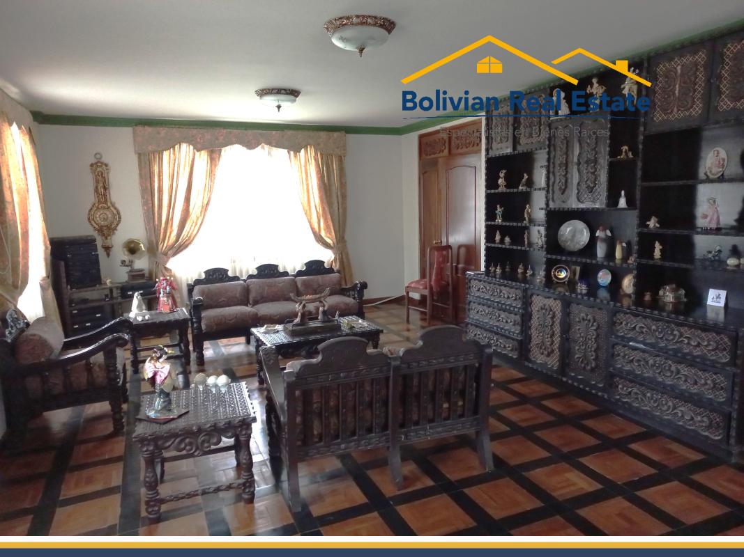 EN VENTA LINDA CASA CON DEPARTAMENTO EN ACHUMANI - LAS LOMAS