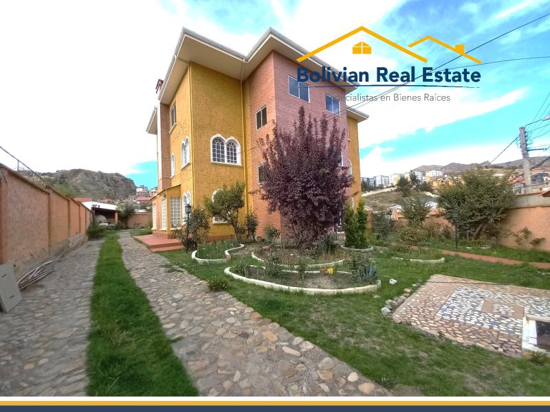 EN VENTA LINDA CASA CON DEPARTAMENTO EN ACHUMANI - LAS LOMAS