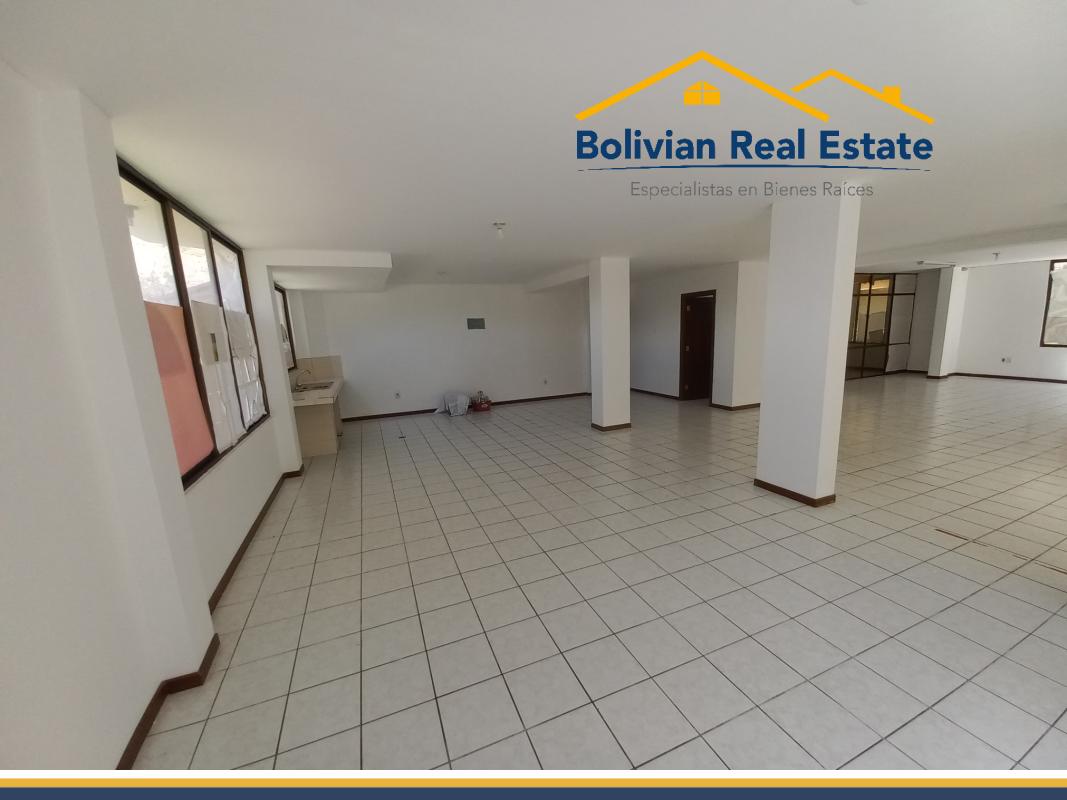 IRPAVI PLAZA LITORAL EN VENTA LOCAL A LA CALLE